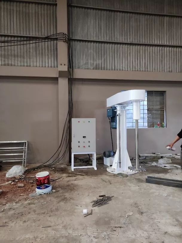 lắp đặt máy khuấy sơn 2500 lít