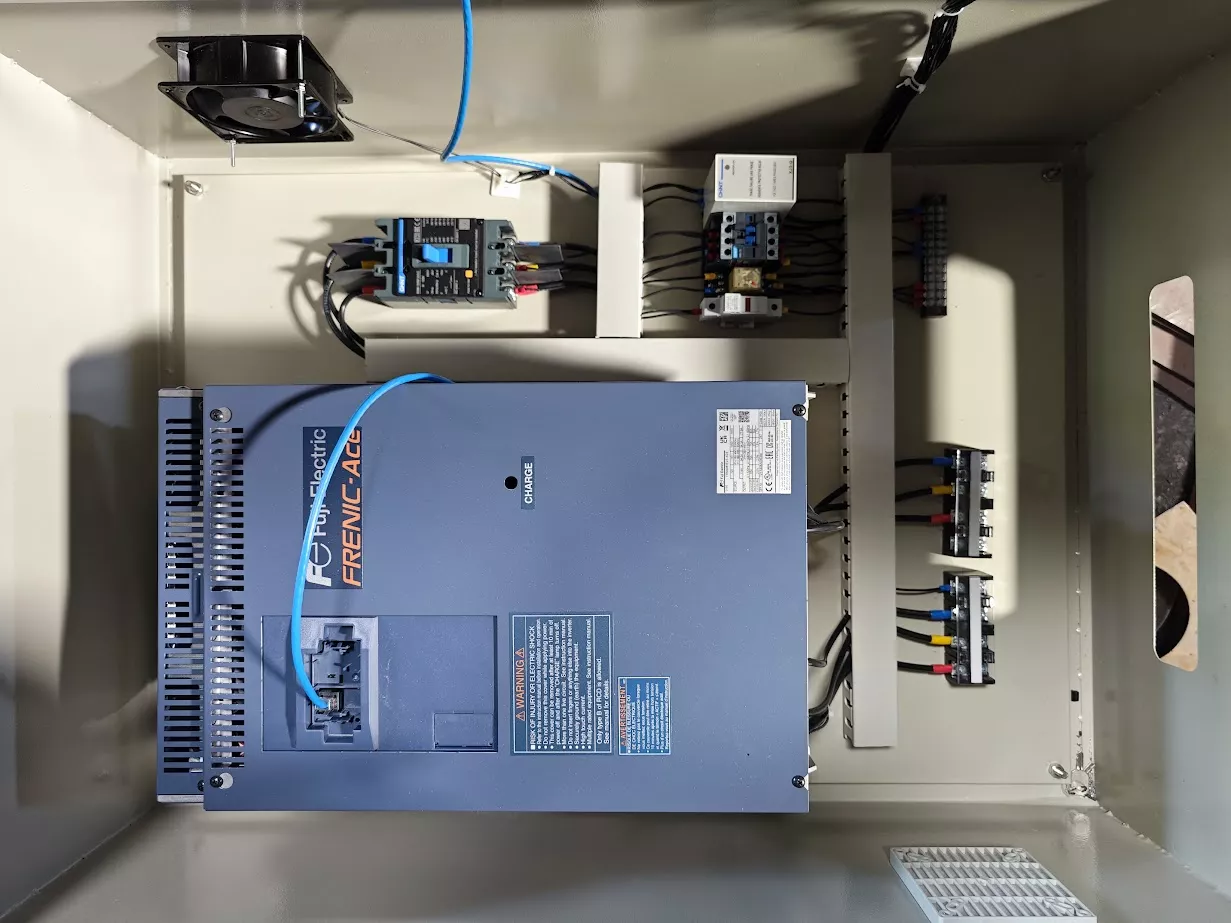 tủ điện máy khuấy sơn 700 lít