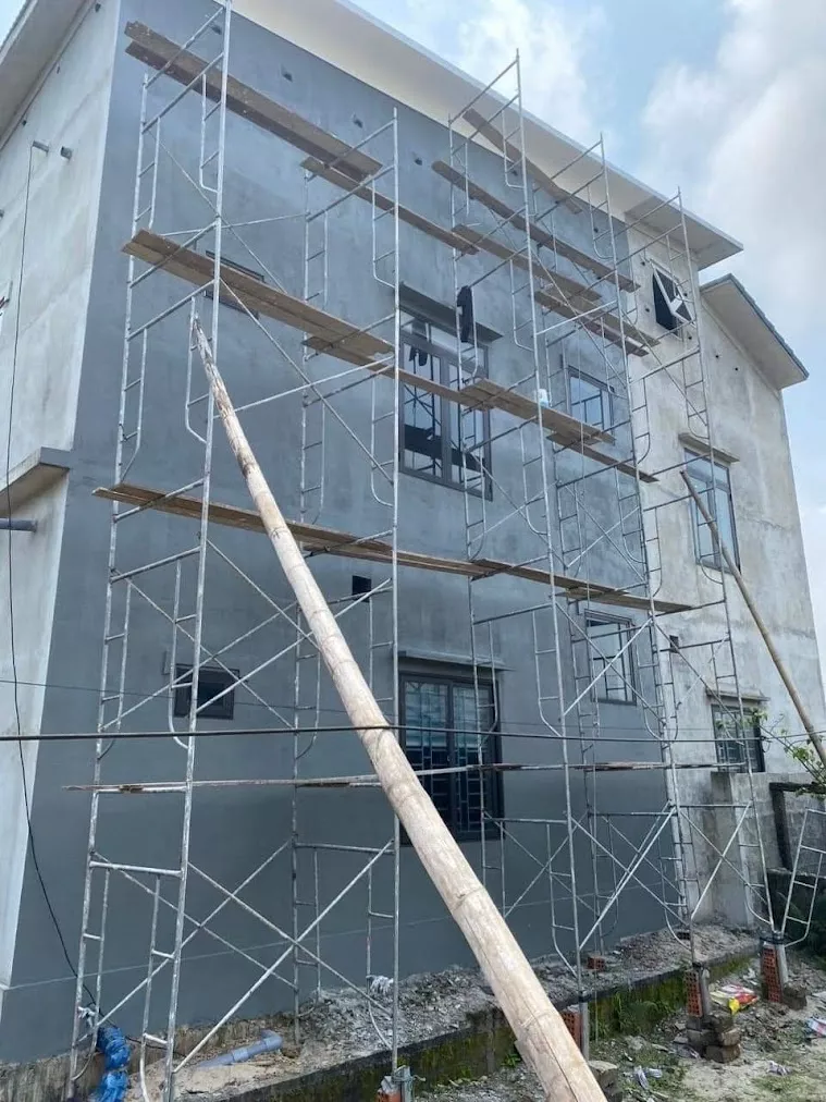 chống thấm màu tường đứng topping